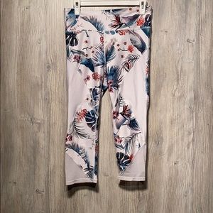 GapFit Eclipse workout pants